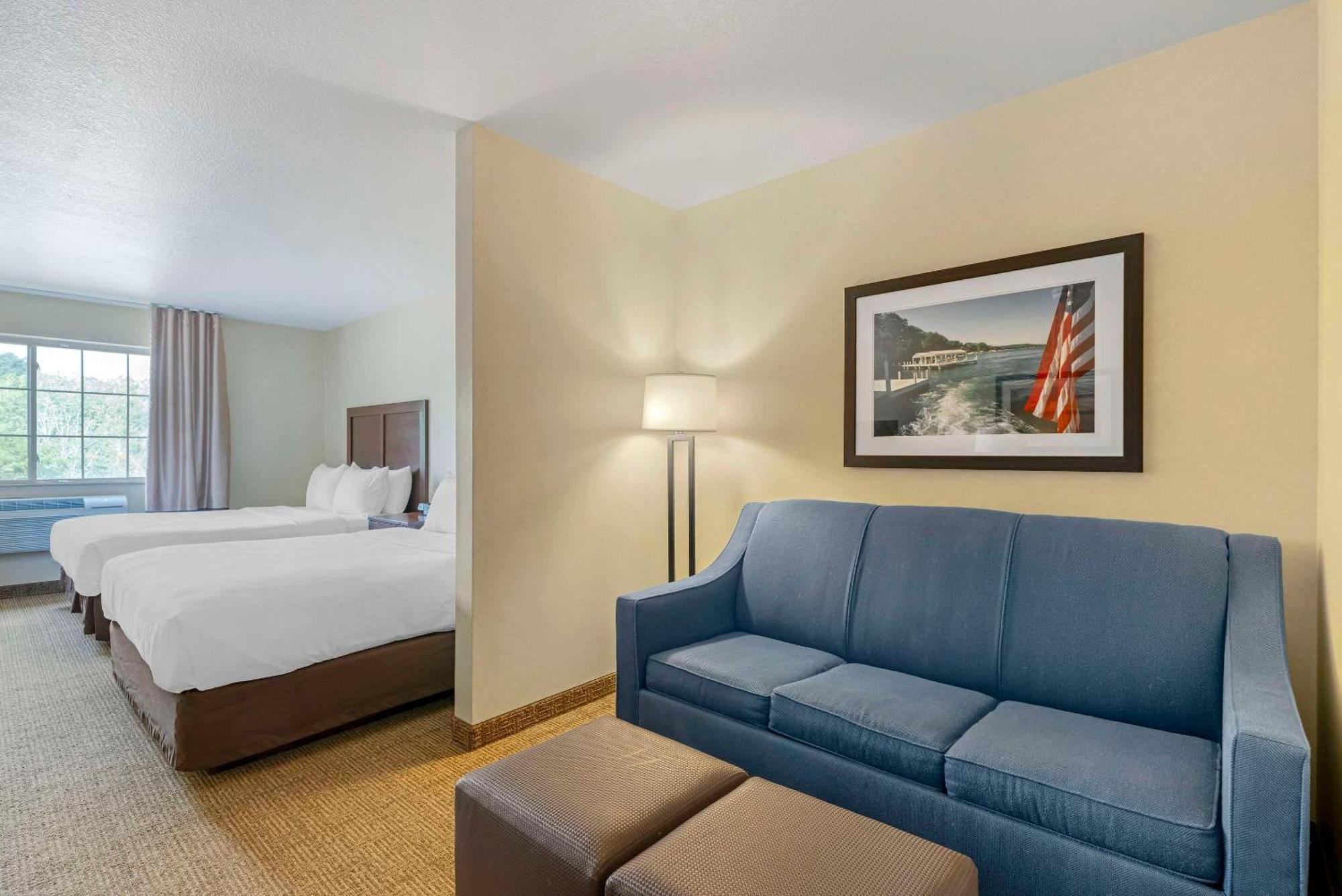 Comfort Geneva East 3*